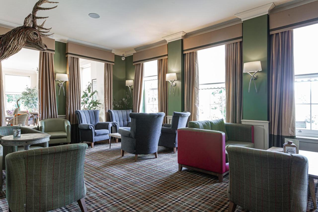 The Pheasant Hotel, Holt, Norfolk Kelling Bagian luar foto